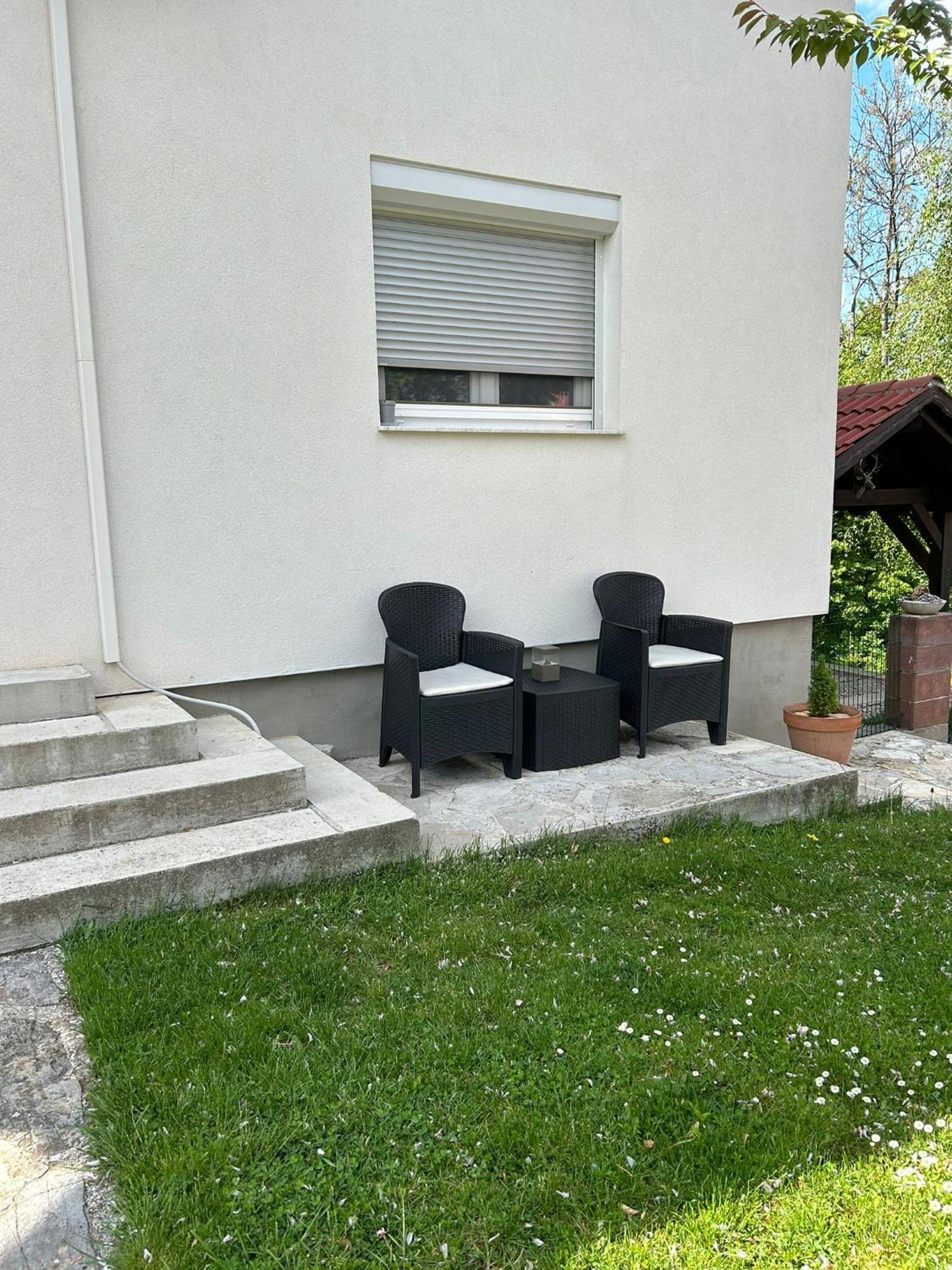 Studio Apartman Marta Korenica Exterior foto